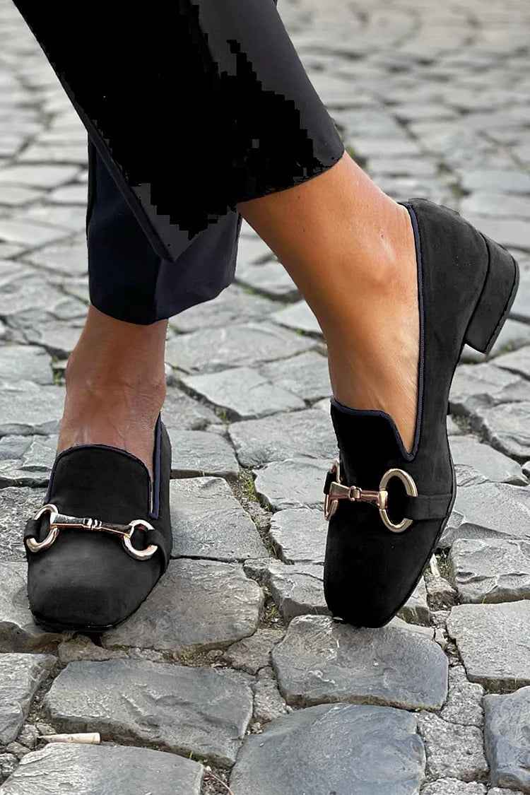 Guldbitloafer - Slimmade Svarta Loafers med Guldfärgad Detalj