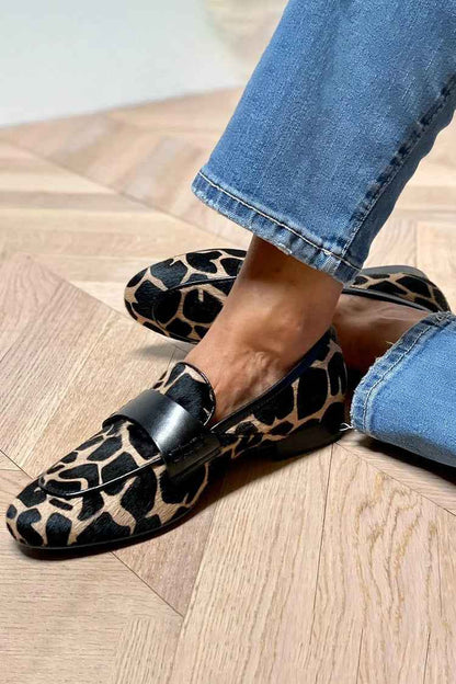 Henrietta - Lyxig Loafer med Djurmönster och Förfinade Detaljer