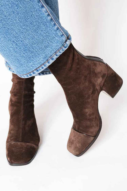 Faerelune - Stövletter med Fyrkantig Klack för Elegant och Trendig Look