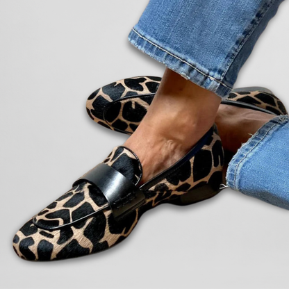 Camilla - Snygga Loafers med Giraffmönster, Trendig Djurprint-Stil