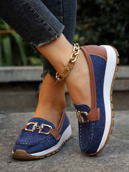 Madeleine - Eleganta Loafers med Spändetalj