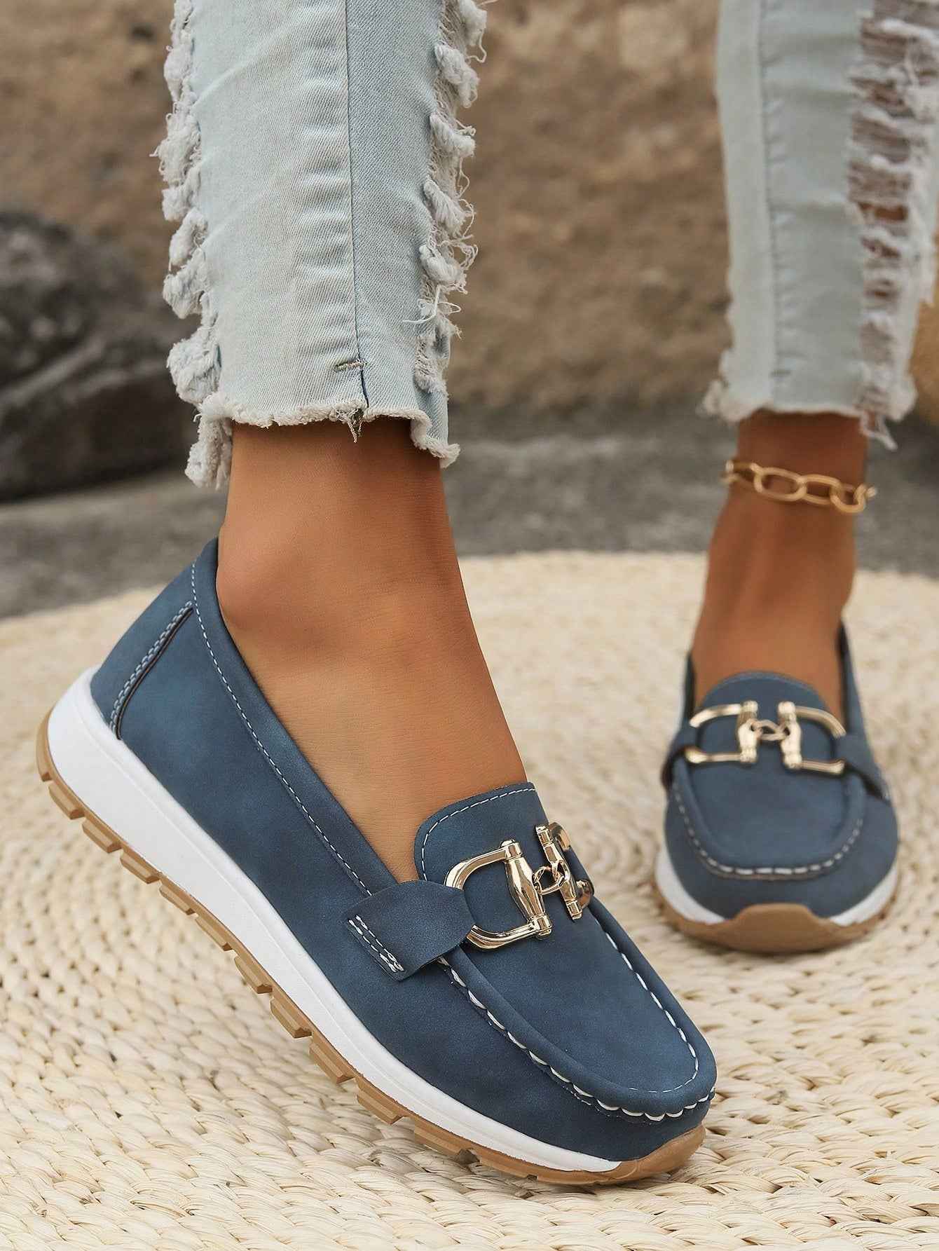 Madeleine - Eleganta Loafers med Spändetalj