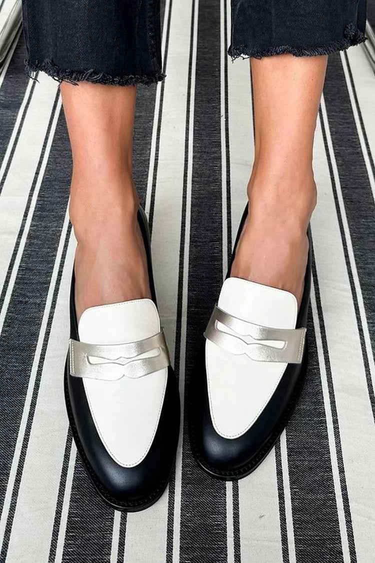 Monokromloafer - Tidlösa Monokroma Loafers för Klassisk Stil och Vardagskomfort