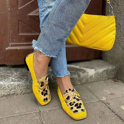 Solgulloafer - Solgula Loafers med Subtil Djurtrycksdetalj