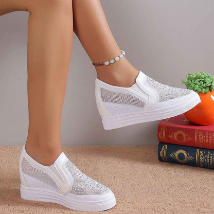 Kristallsneaker - Sneakers med Vita Kristalldetaljer