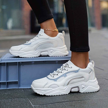 Chunkyplattform - Höj Din Stil med Trendiga Chunky Plattformssneakers