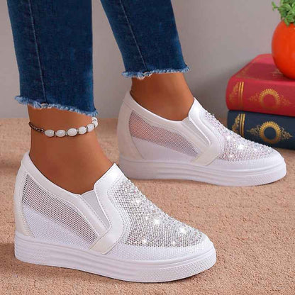 Kristallsneaker - Sneakers med Vita Kristalldetaljer