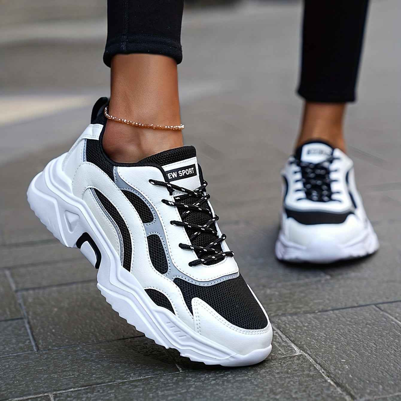 Chunkyplattform - Höj Din Stil med Trendiga Chunky Plattformssneakers
