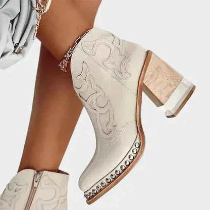 Embroidery - Stilrena Läderstövlar med Elegant Broderi