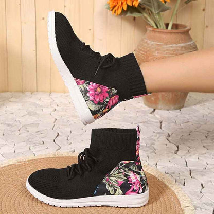 Blomhälssneaker - Heldagsbekväma Mid-Cut Sneakers med Blomdetalj vid Hälen