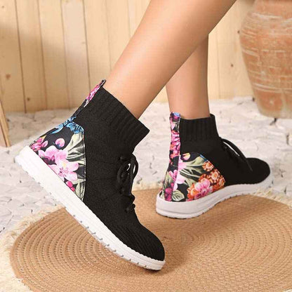 Blomhälssneaker - Heldagsbekväma Mid-Cut Sneakers med Blomdetalj vid Hälen