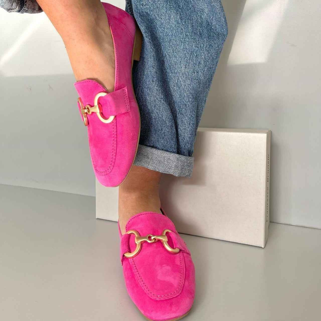 Guldchic - Lyxiga Loafers med Guldiga Detaljer för Mödolös Chic