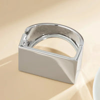 Silverfärgat kubformad armband