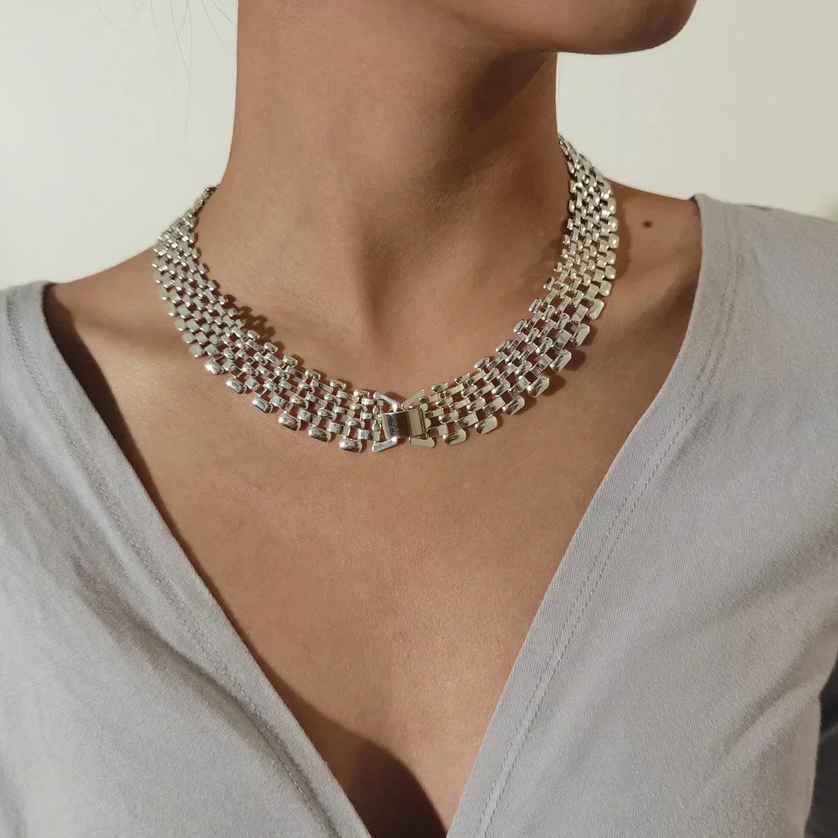 Astrid halsband i nätstil