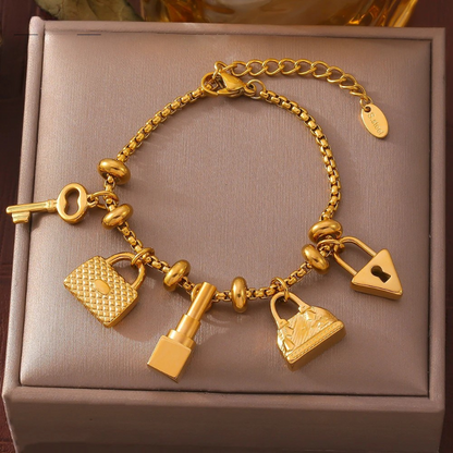 Aurelia guldpläterat berlockarmband