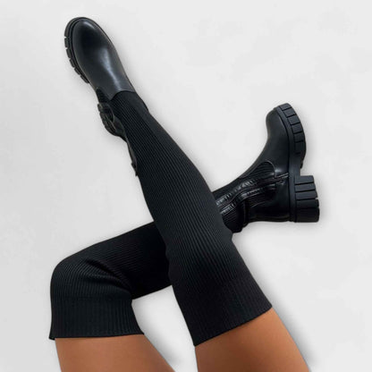 Overknee - Stilrena Overknee-Stövlar med Robust Klack