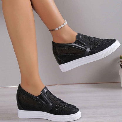 Kristallsneaker - Sneakers med Vita Kristalldetaljer