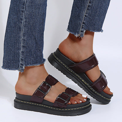 Tova - Sandaler med Spänne och Flexibel Platåsula