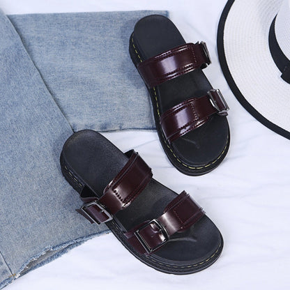 Tova - Sandaler med Spänne och Flexibel Platåsula
